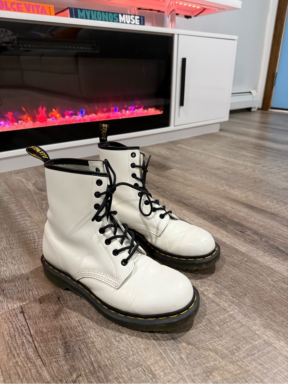 Dr Martens 1460 8 Eye White & Black Women’s Boot - Size 10